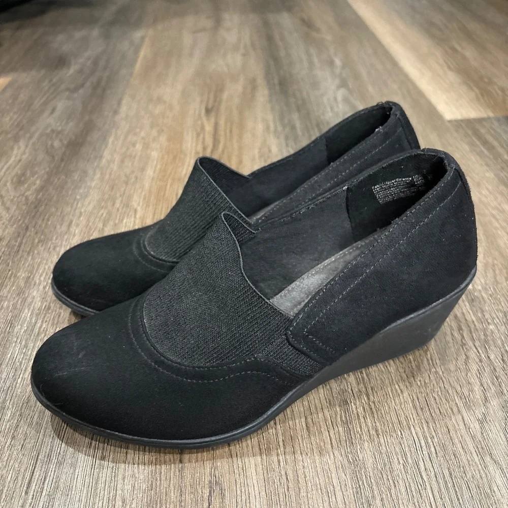 Comfort Plus‎ By Predictions Shoes Women’s 7.5 Black Wedge Close Toed Slip On